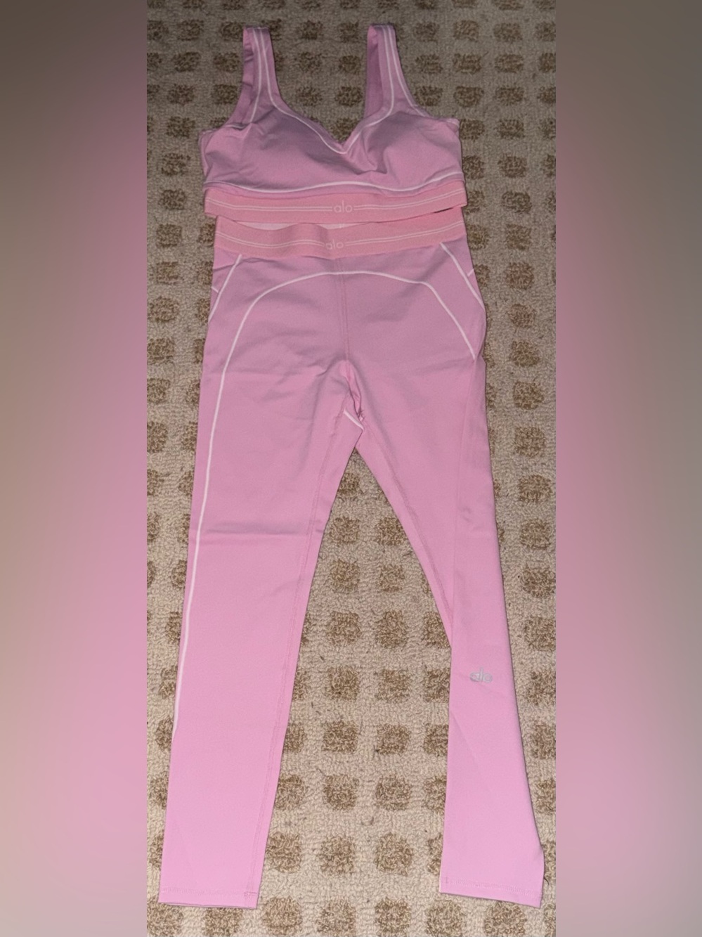 ALO Yoga Pink Set